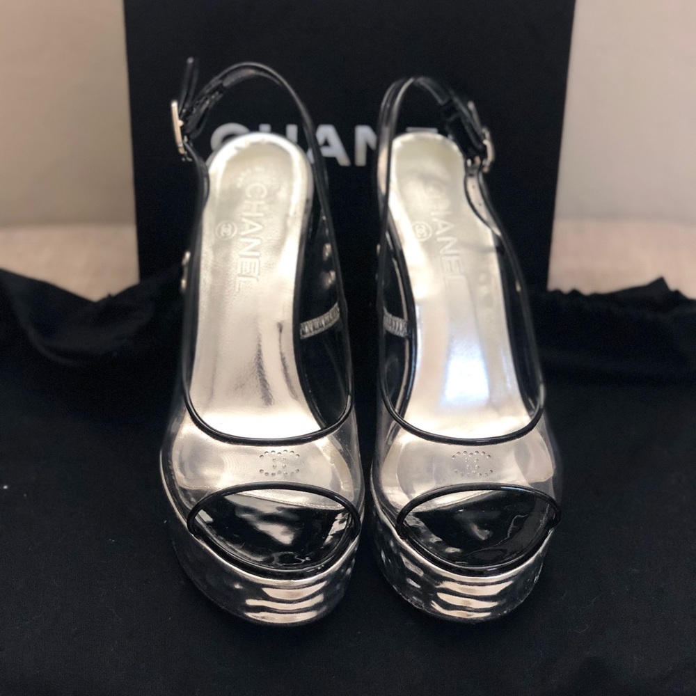 💯CHANEL Silver/Clear Heels